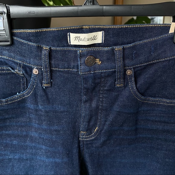 NWT | Madewell | 9" Mid Rise Skinny Jeans - Picture 3 of 6